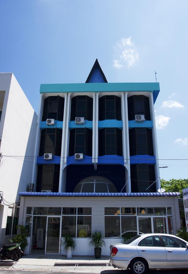 Milvus Hotel Kuah Exterior photo